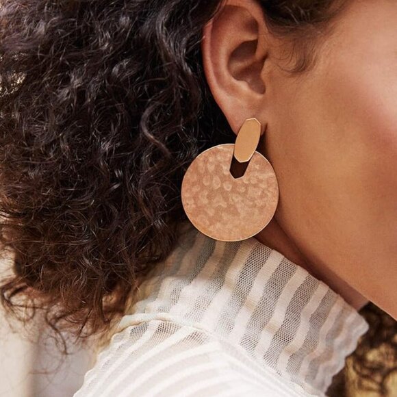 Kendra Scott Didi Earrings Hammered Rose Gold - Picture 2 of 2